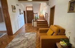 Casă modernă, cu saună, 7 camere, pompă de căldură și panouri fotovoltaice