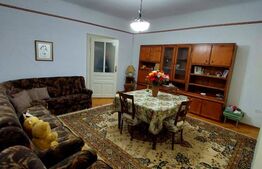 Casă de vânzare, 304 mp, zona Grădiște