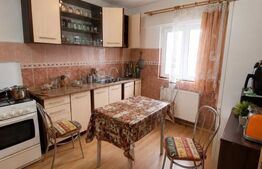 Apartament 3 camere, 75 mp, zona Micalaca