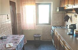 Apartament 4 camere, 92 mp, zona Miorita