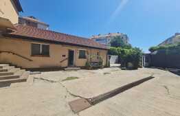 Casa spatioasa cu spatiu comercial, 220 mp utili, Parneava-Faleza Sud