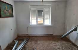 Casa renovabila, teren 640 mp, zona Tabacovici, Aradul Nou