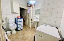 Casa individuala 120 mp, teren de 200 mp! Pretabila si pentru activitati comerciale sau de birouri, Vlaicu