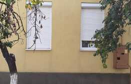 Casa curte comuna, in cartierul Gradiste