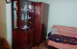 Casa curte comuna, in cartierul Gradiste