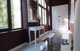 Apartament de 3 camere in zona Centrala 92 mp!