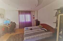 Casa cu 2 corpuri, 400 mp utili, teren 900 mp, Tabacovici