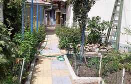 OPORTUNITATE casa zona centrala cu 367 mp singur in curte!