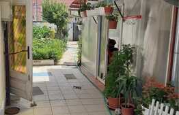 OPORTUNITATE casa zona centrala cu 367 mp singur in curte!