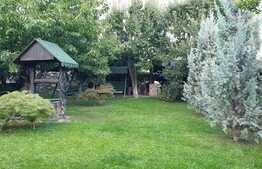 OPORTUNITATE vila S+P+E de 310 mp cu doua fronturi stradale si teren de 1570 mp!