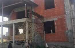 Casa la rosu P+M, teren de 496 mp, in Vladimirescu