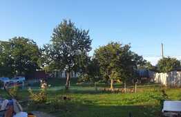 Casa individuala, 130 mp utili, teren 1800 mp, doua fronturi stradale, Subcetate