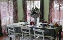 Vila de 180 mp, teren 847 mp, doua fronturi stradale, Zimandcuz!