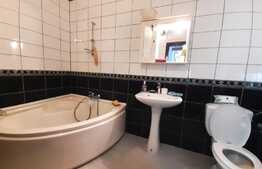 Apartament de 5 camere la casa cu terasa si gradina, Aradul Nou!