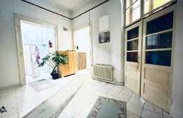 Apartament de 3 camere intr-o cladire interbelica, 190 mp utili, zona Centrala!