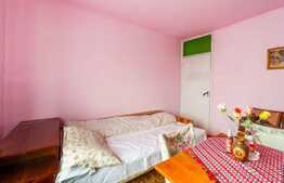 Apartament 2 camere, decomandat, etajul 2, zona Banu Maracine