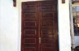 Casa individuala, cu teren de 2176 mp, partial mobilata, in Minis