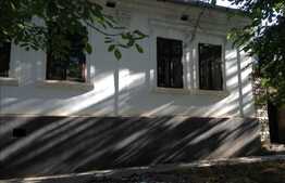 Casa individuala, cu teren de 2176 mp, partial mobilata, in Minis