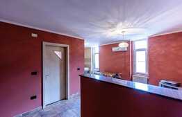 Apartament spatios cu 3 camere, decomandat, 92 mp zona Ultracentrala!