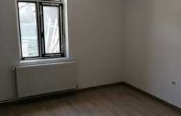 Casa 3 camere, 70 mp, teren 230 mp, Parneava!