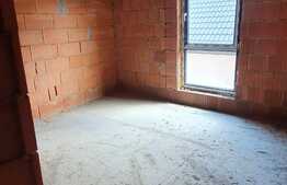 Casa la rosu de 140 mp utili, 300 mp teren, Livada!