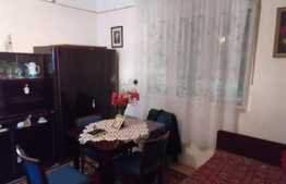 Casa de 100 mp, teren de 1100 mp, in Curtici