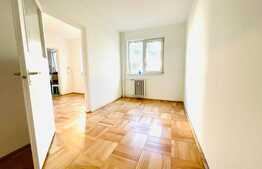  Apartament de 2 camere, 40 mp, semidecomandat, zona Intim! Negociabil