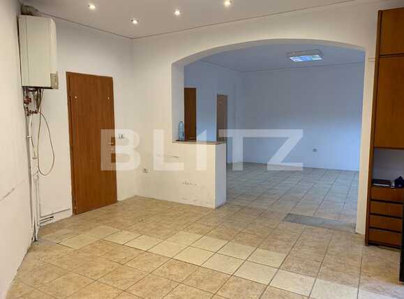Spațiu comercial de închiriat P-ta Garii - 76840SIC | BLITZ Arad | Poza1