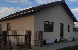 OCAZIE Casa noua individuala, 3 camere, teren 400 mp, Curtici