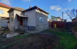 Casă de renovat, 70 mp utili, teren 900 mp, in Sega