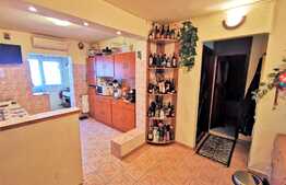 Apartament spatios de 2 camere, decomandat, 70 mp utili, zona Alfa