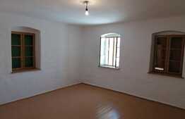 Casa 150 mp utili, teren 1629 mp, Livada