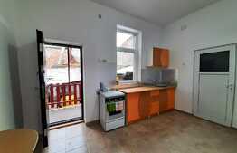 Garsoniera in imobil tip casa, 37 mp, zona Dragasani!