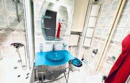 Apartament de 2 camere,  55 mp, decomandat, Romanilor!