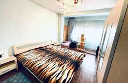 Apartament de 2 camere,  55 mp, decomandat, Romanilor!