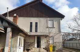 Casa individuala, teren 750 mp, centru Curtici