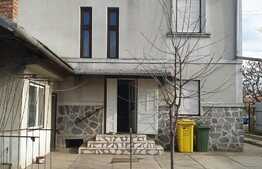 Casa individuala, teren 750 mp, centru Curtici