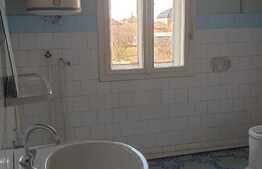 Casa individuala, teren 750 mp, centru Curtici