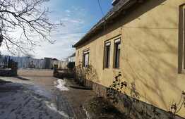 Casa renovabilă cu teren 2350 mp, Sâmbăteni