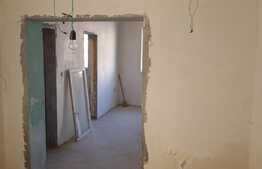 Ocazie Unica! Apartament de 2 camere, curte comuna, zona Biserica Sarbeasca!