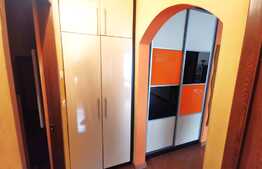Apartament cochet 2 camere, decomandat, 68 mp utili, Micalaca, zona 300