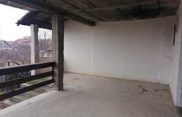 Duplex la rosu, 310 mp utili, teren 700 mp, Păuliș