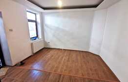 Garsoniera confort 2, recent renovata, curte comuna, Central