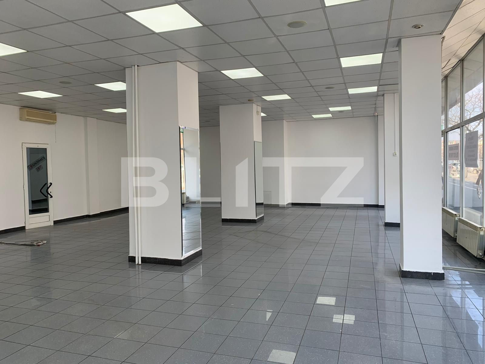 Spațiu comercial de închiriat Central - 81522SIC | BLITZ Arad | Poza2