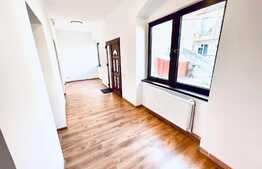  Apartament de 2 camere, 60 mp, decomandat, zona Centrala!