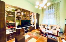 Apartament spațios de 2 camere, 76 mp, decomandat, zona Centrala!