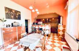 Apartament spațios de 2 camere, 76 mp, decomandat, zona Centrala!