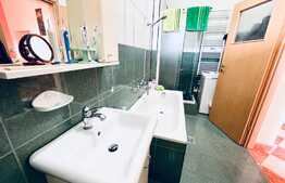 Apartament spațios de 2 camere, 76 mp, decomandat, zona Centrala!