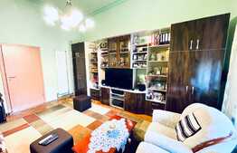 Apartament spațios de 2 camere, 76 mp, decomandat, zona Centrala!