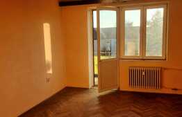 Apartament de 3 camere, 2 balcoane, garaj, 79 mp,  Central!